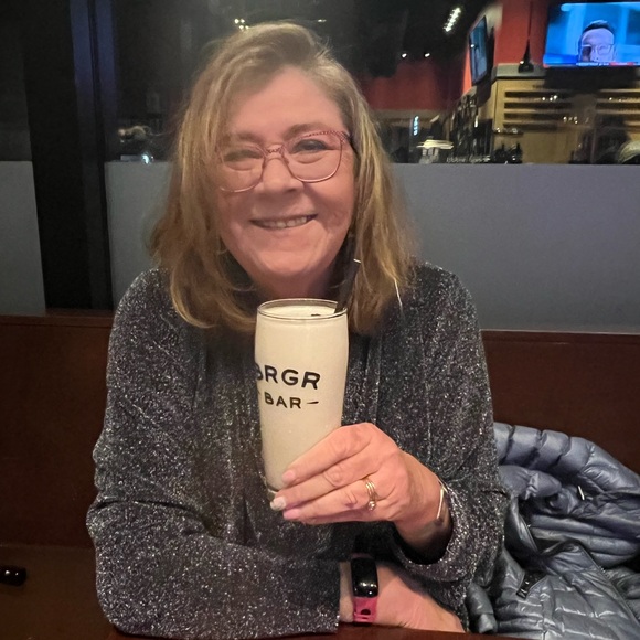 Meet your Posher, Mary-ellen - Picture 3 of 15